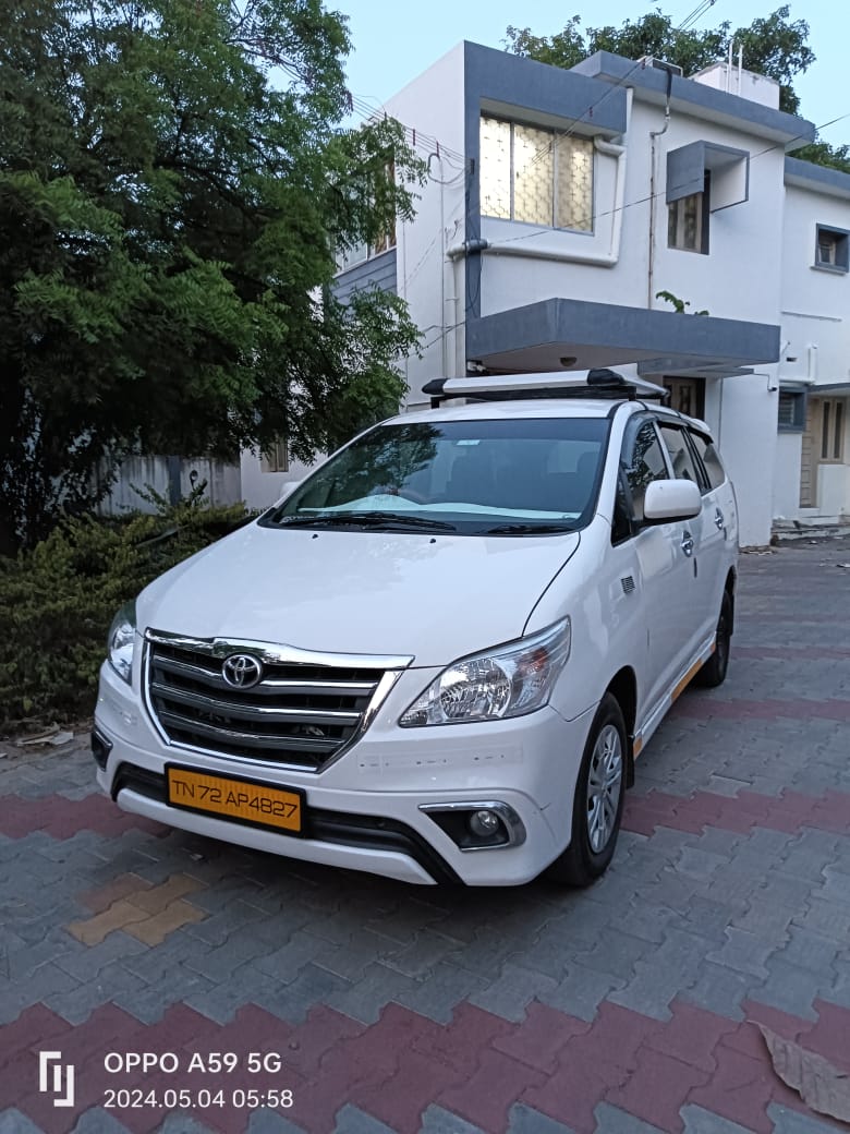 Toyota Innova Car Front View